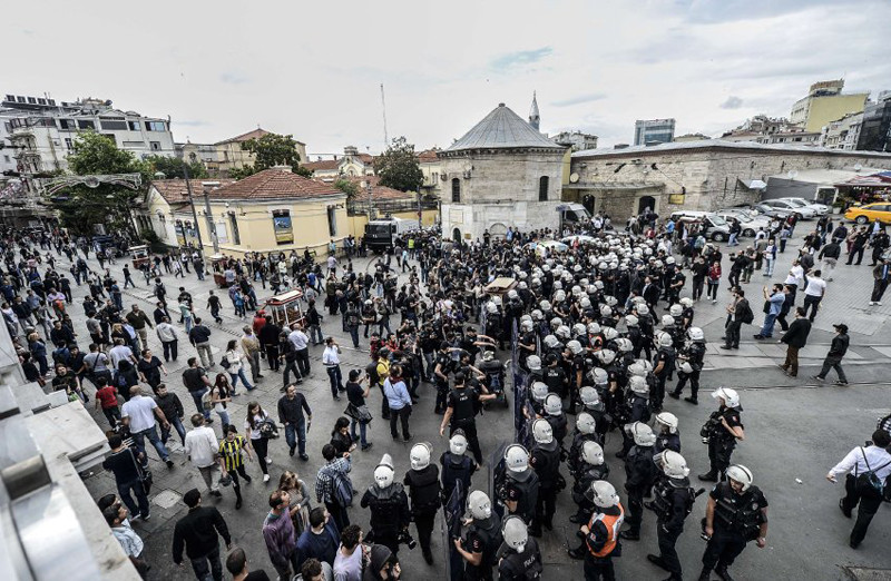 Yabancı ajanslar Gezi'yi bu karelerle duyurdu! - Sayfa 21