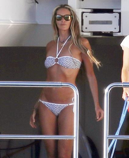 ELLE MCPHERSON 50 YAŞINDA VE HALA BİKİNİLİ - Sayfa 3