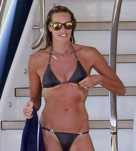 ELLE MCPHERSON 50 YAŞINDA VE HALA BİKİNİLİ - Sayfa 18