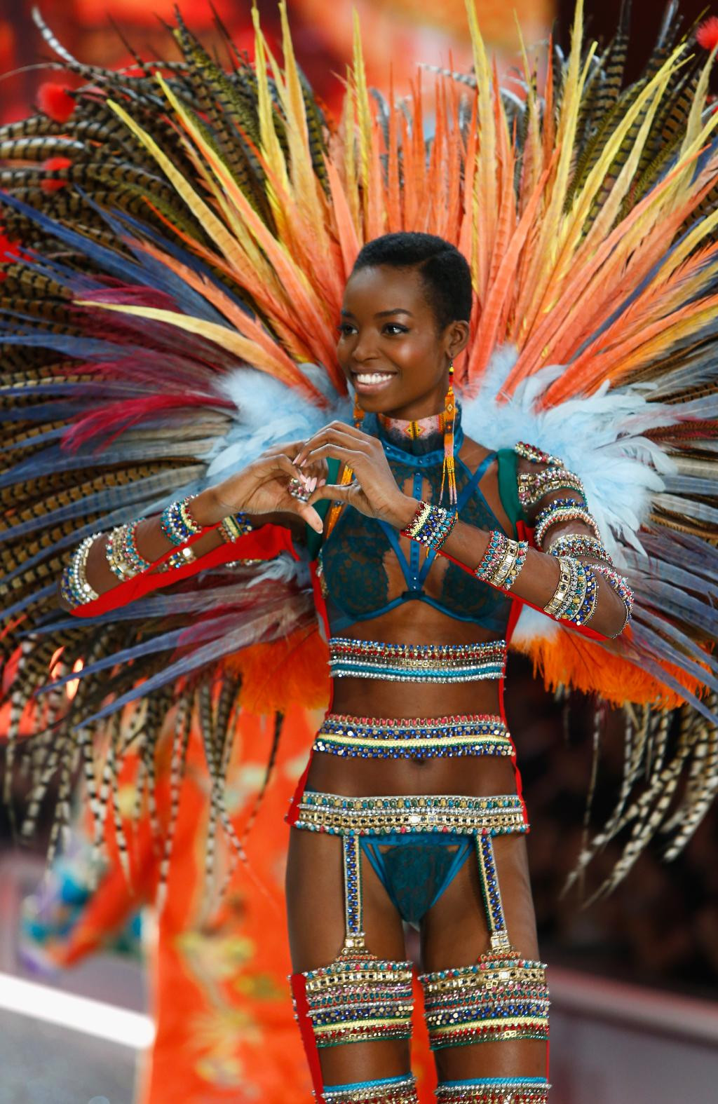 2016 Victoria's Secret Fashion Show Paris'te yapıldı - Sayfa 19