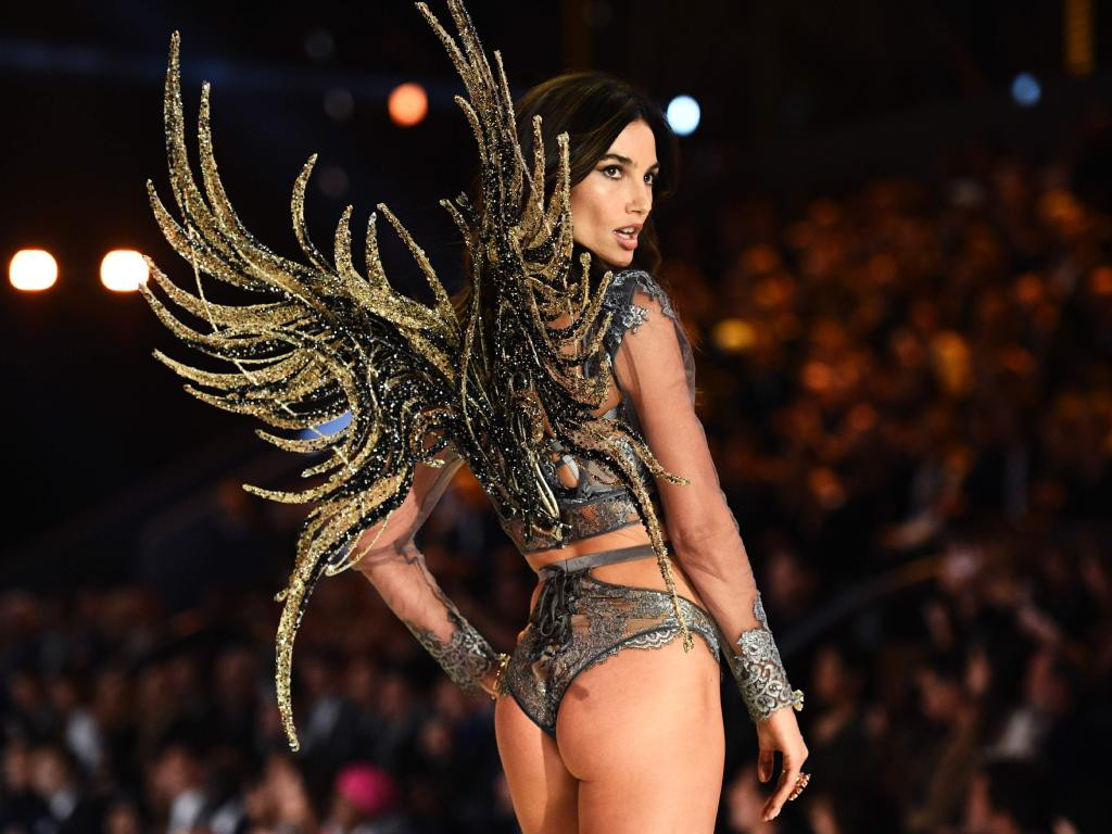 2016 Victoria's Secret Fashion Show Paris'te yapıldı - Sayfa 29