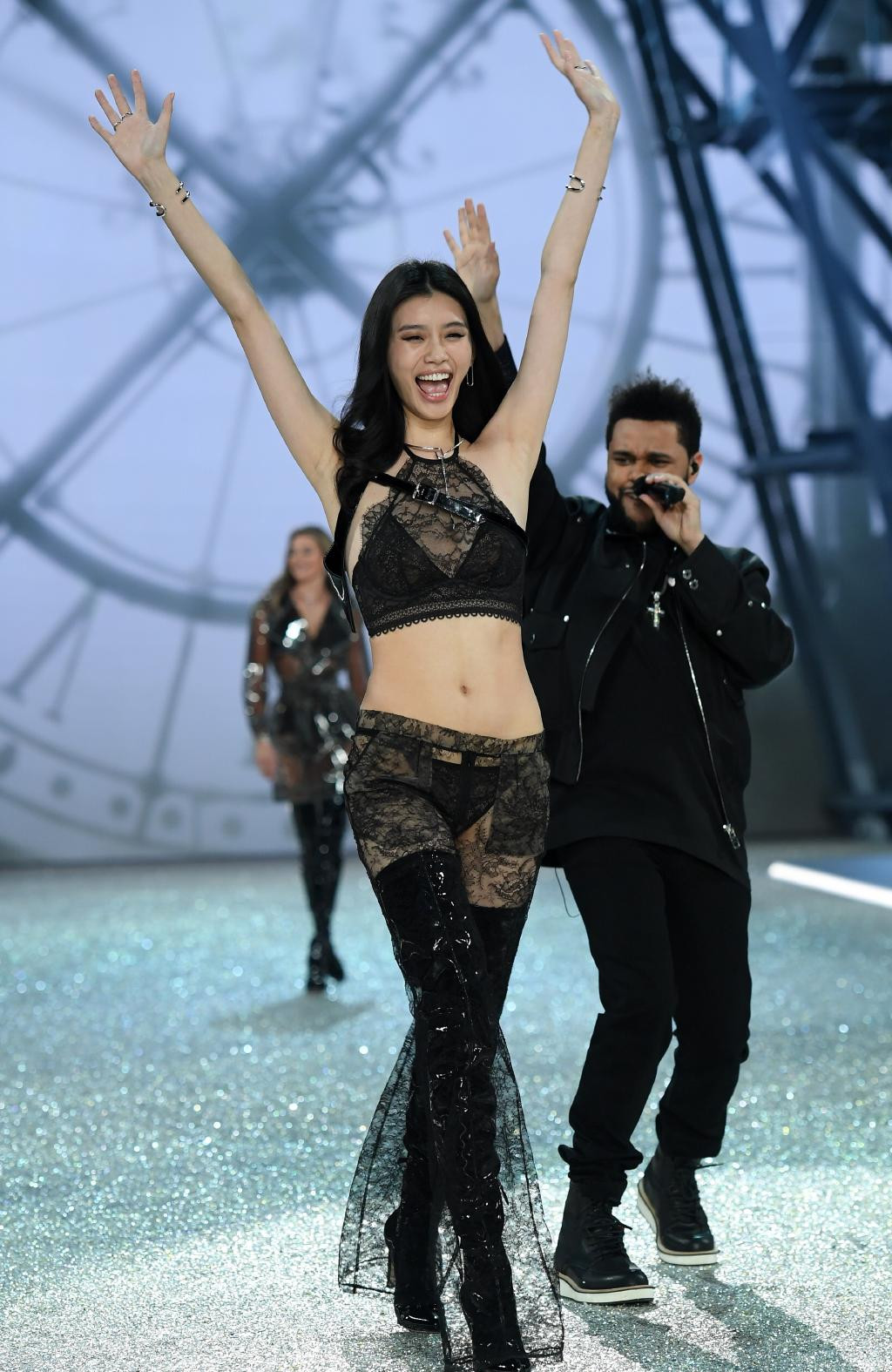 2016 Victoria's Secret Fashion Show Paris'te yapıldı - Sayfa 35