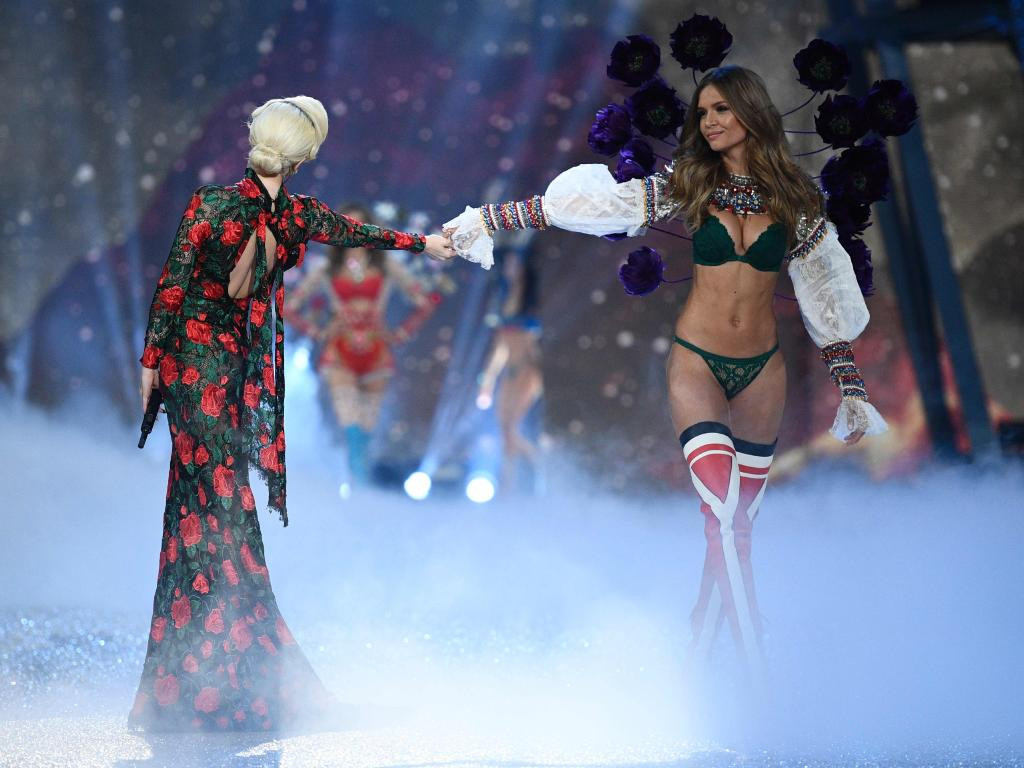 2016 Victoria's Secret Fashion Show Paris'te yapıldı - Sayfa 37