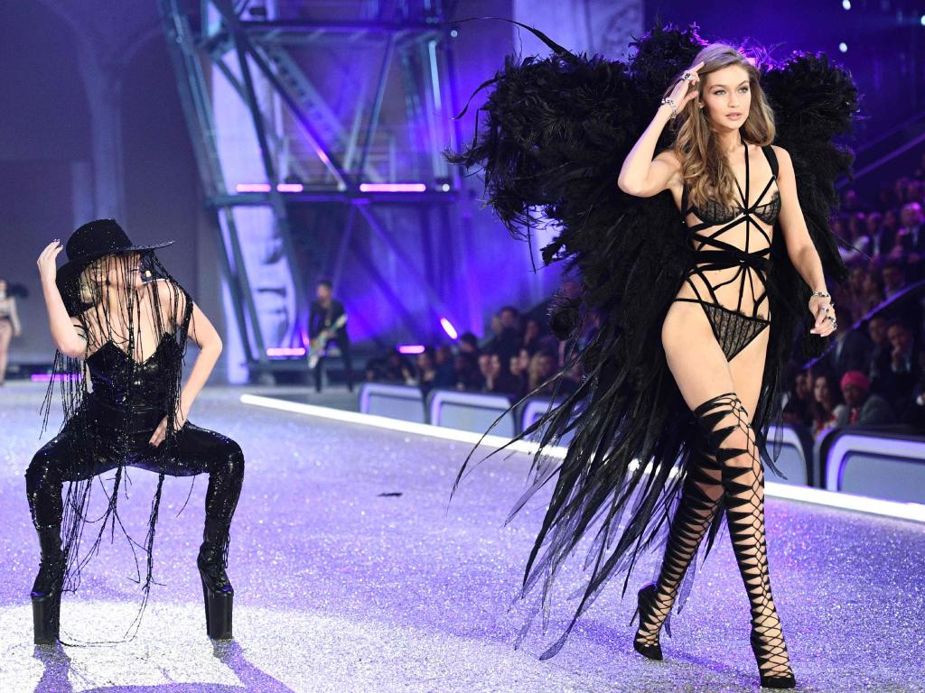 2016 Victoria's Secret Fashion Show Paris'te yapıldı - Sayfa 42