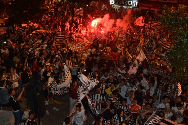 Beşiktaş'ın şampiyonluk kutlamaları - Sayfa 21