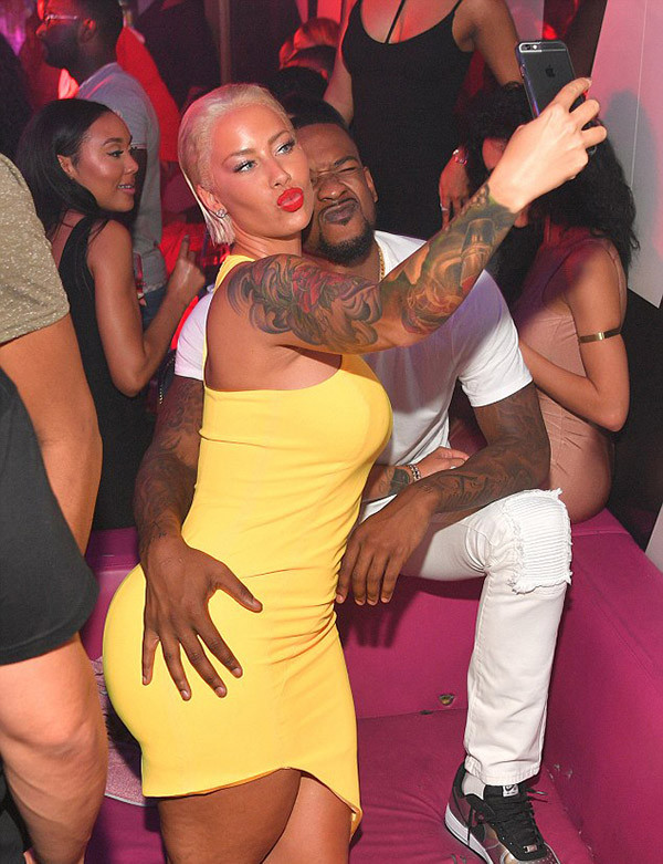 Amber Rose'dan çok konuşulacak selfie! - Sayfa 1