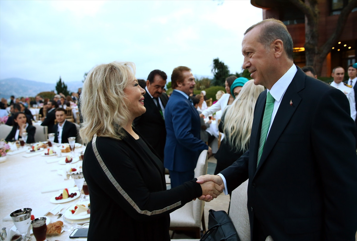 Erdoğan'ın iftar yemeğinde ünlüler geçidi - Sayfa 13