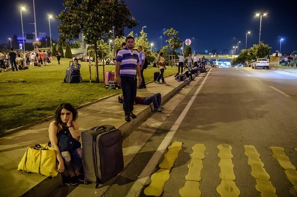 Dünya basını, hain saldırıyı bu fotoğraflarla gördü! - Sayfa 73