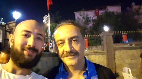 Demokrasi nöbetlerini fırsata çevirdi! - Sayfa 12