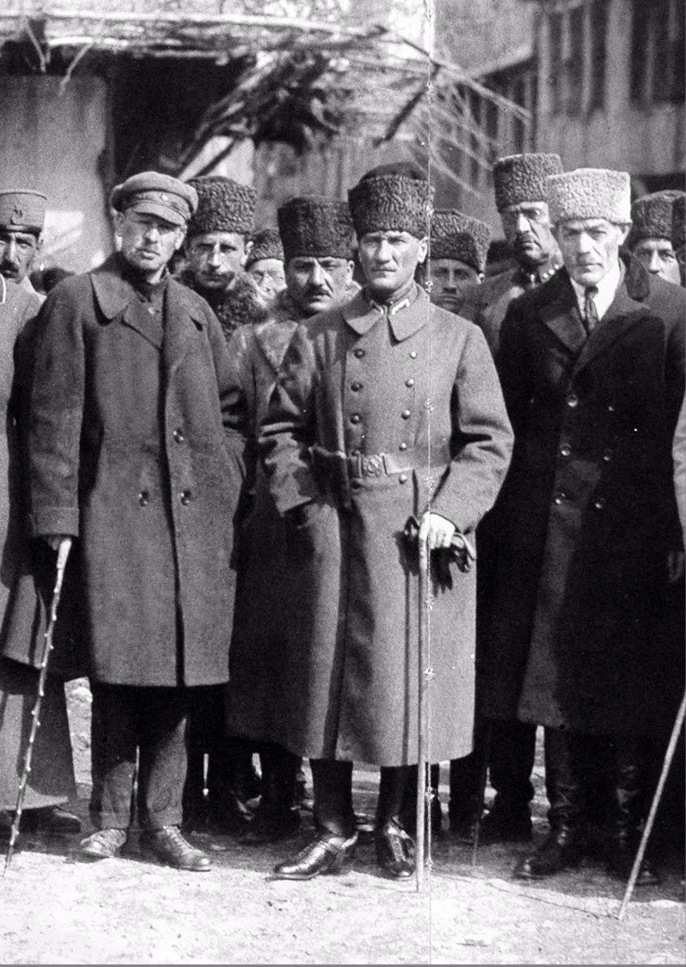 Atatürk'ün leblebilerini aşıran çocuğun arşivinden çıktı! - Sayfa 50