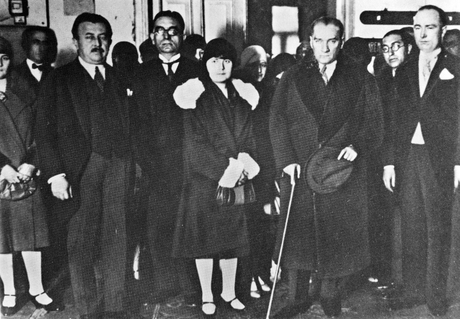 Atatürk'ün leblebilerini aşıran çocuğun arşivinden çıktı! - Sayfa 60