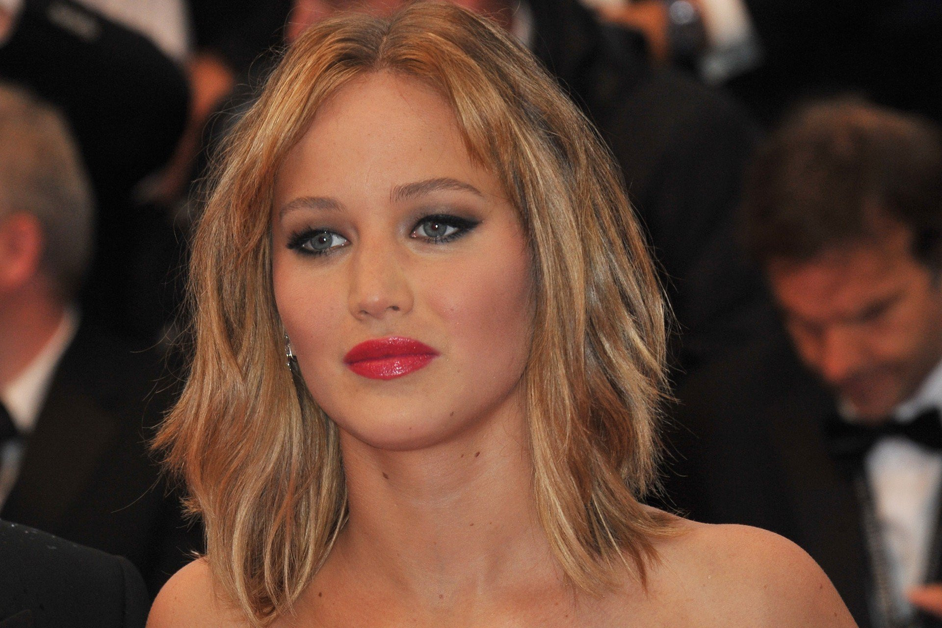 Jennifer Lawrence ilk kez konuştu: Toplu tecavüze uğramış gibiyim - Sayfa 4