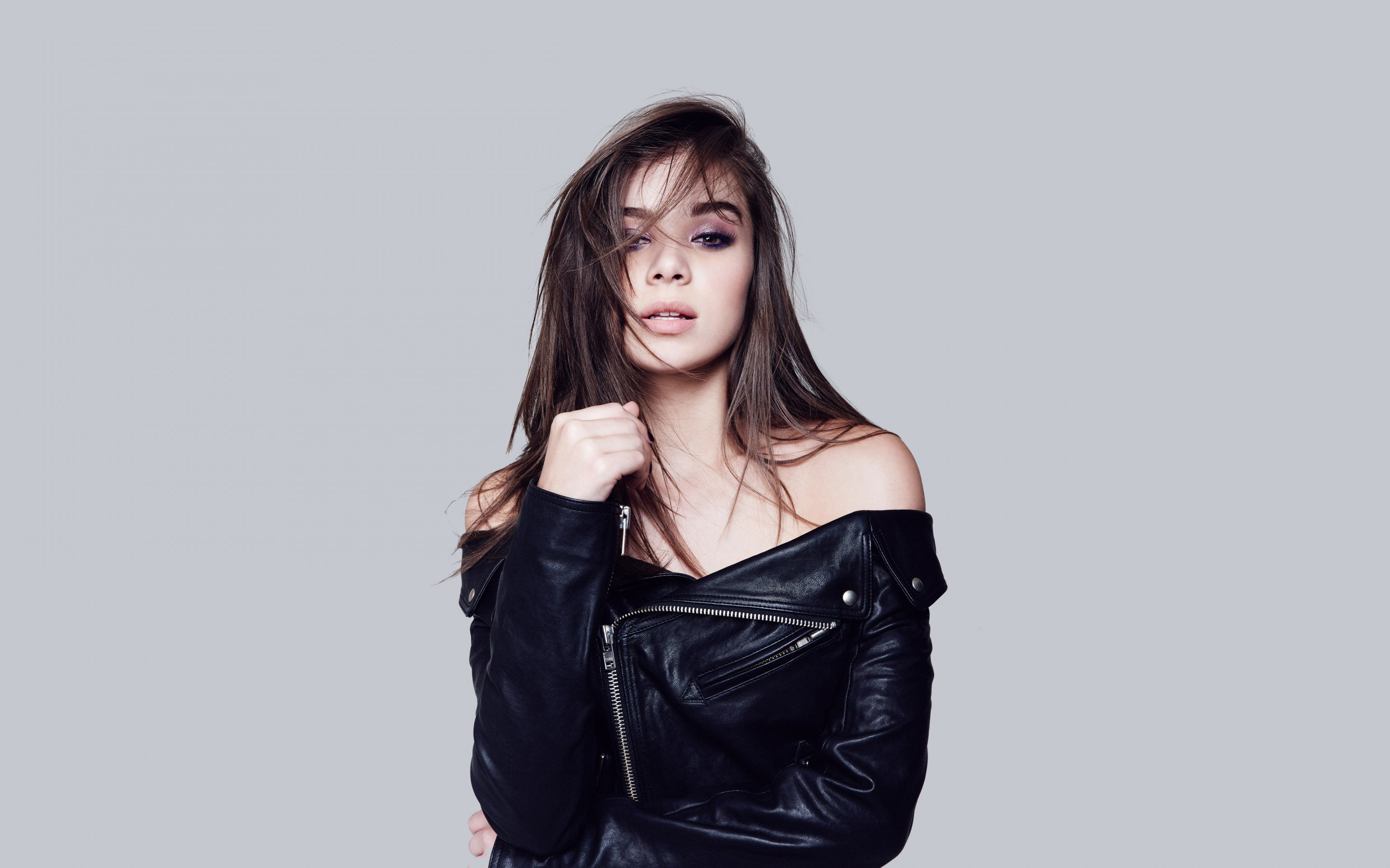 Hailee Steinfeld frikik vermemek için elinden geleni yaptı! - Sayfa 18