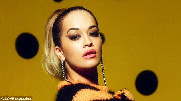 Rita Ora kabına sığmıyor! - Sayfa 11