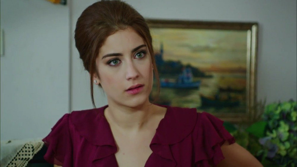 Hazal Kaya ekranlara dönüyor! Alkolik babasını kim oynayacak? - Sayfa 9