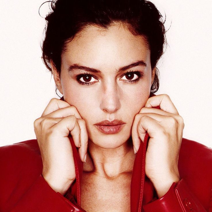 Monica Bellucci’den seksi pozlar - Sayfa 11