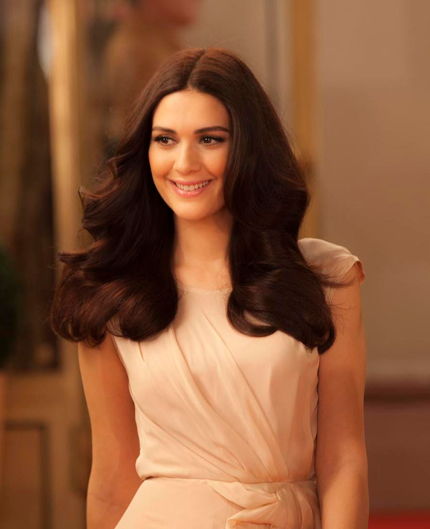 Bergüzar Korel Kollywood yolunda! - Sayfa 7