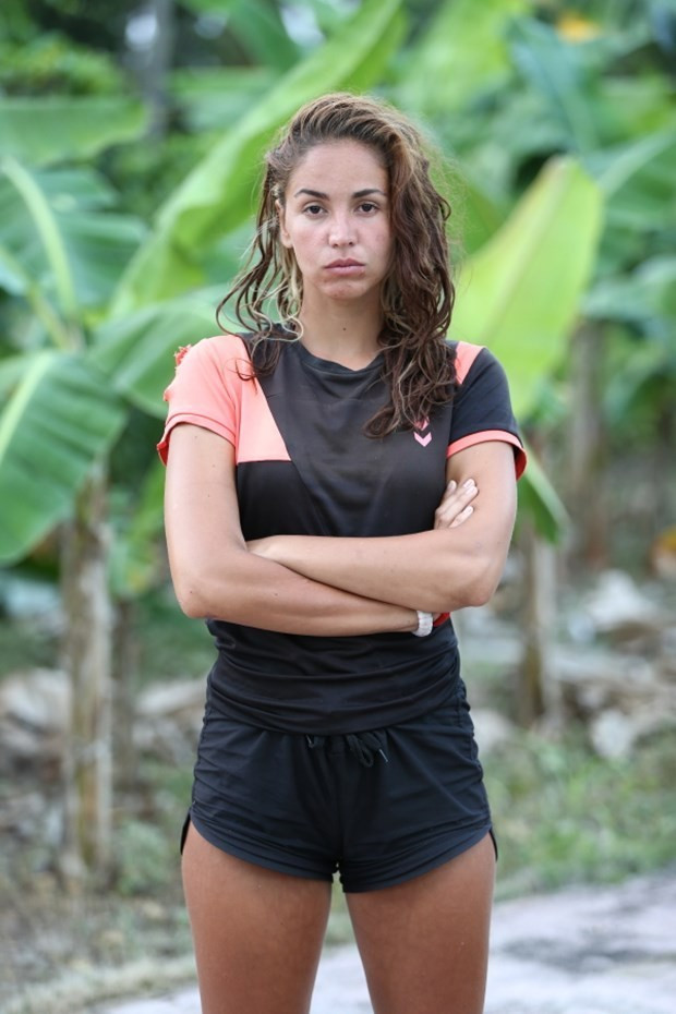 Survivor Adası'nda aşk üçgeni! Adem, Berna'dan hoşlanıyor mu? - Sayfa 5