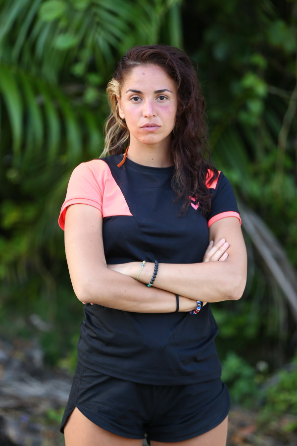 Survivor Adası'nda aşk üçgeni! Adem, Berna'dan hoşlanıyor mu? - Sayfa 9