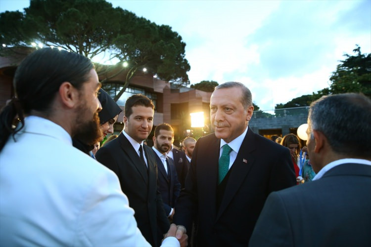 Cumhurbaşkanı Erdoğan'ın iftar yemeğine ünlü akını - Sayfa 41