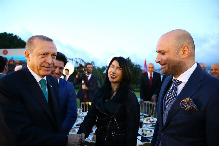 Cumhurbaşkanı Erdoğan'ın iftar yemeğine ünlü akını - Sayfa 43