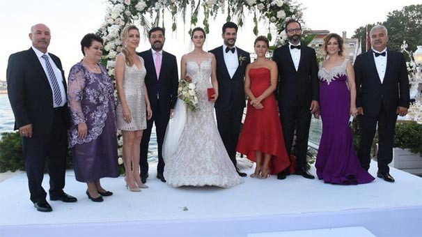 Burak Özçivit ile Fahriye Evcen evlendi! - Sayfa 24