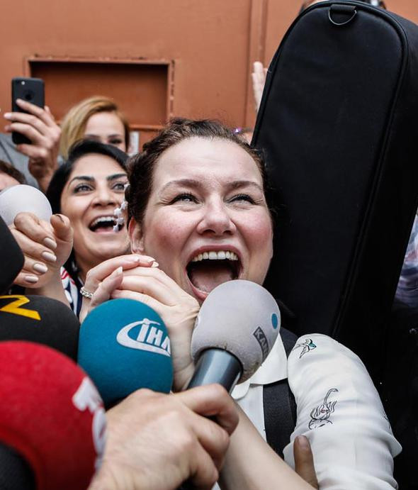 Deniz Seki cezaevinden çıkarken böyle görüntülendi - Sayfa 5