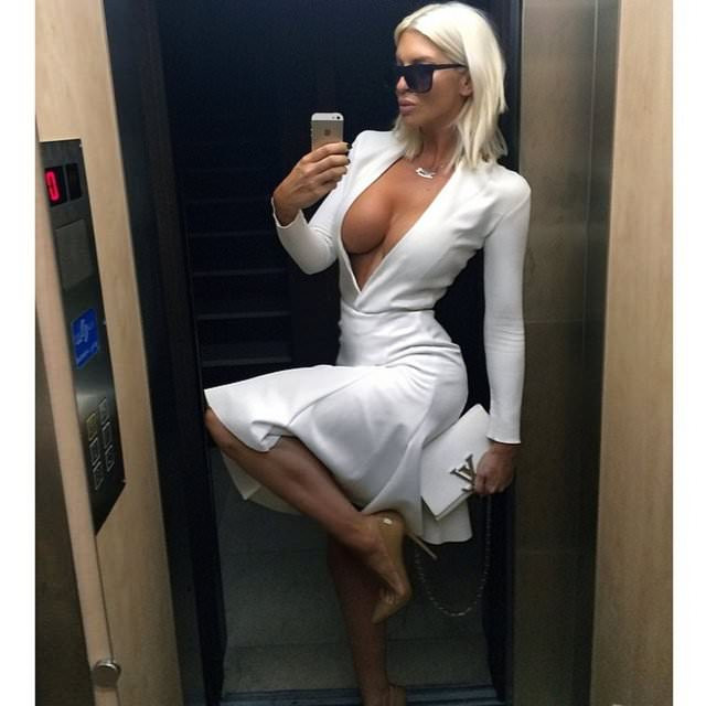 Jelena Karleusa tatile hızlı girdi - Sayfa 31