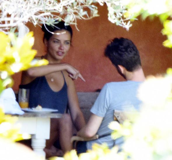 Metin Hara ve Adriana Lima Bodrum'da aşka geldi! - Sayfa 14