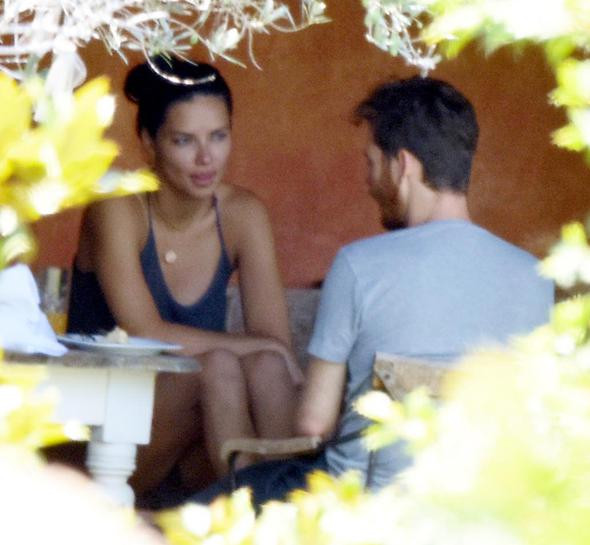 Metin Hara ve Adriana Lima Bodrum'da aşka geldi! - Sayfa 15