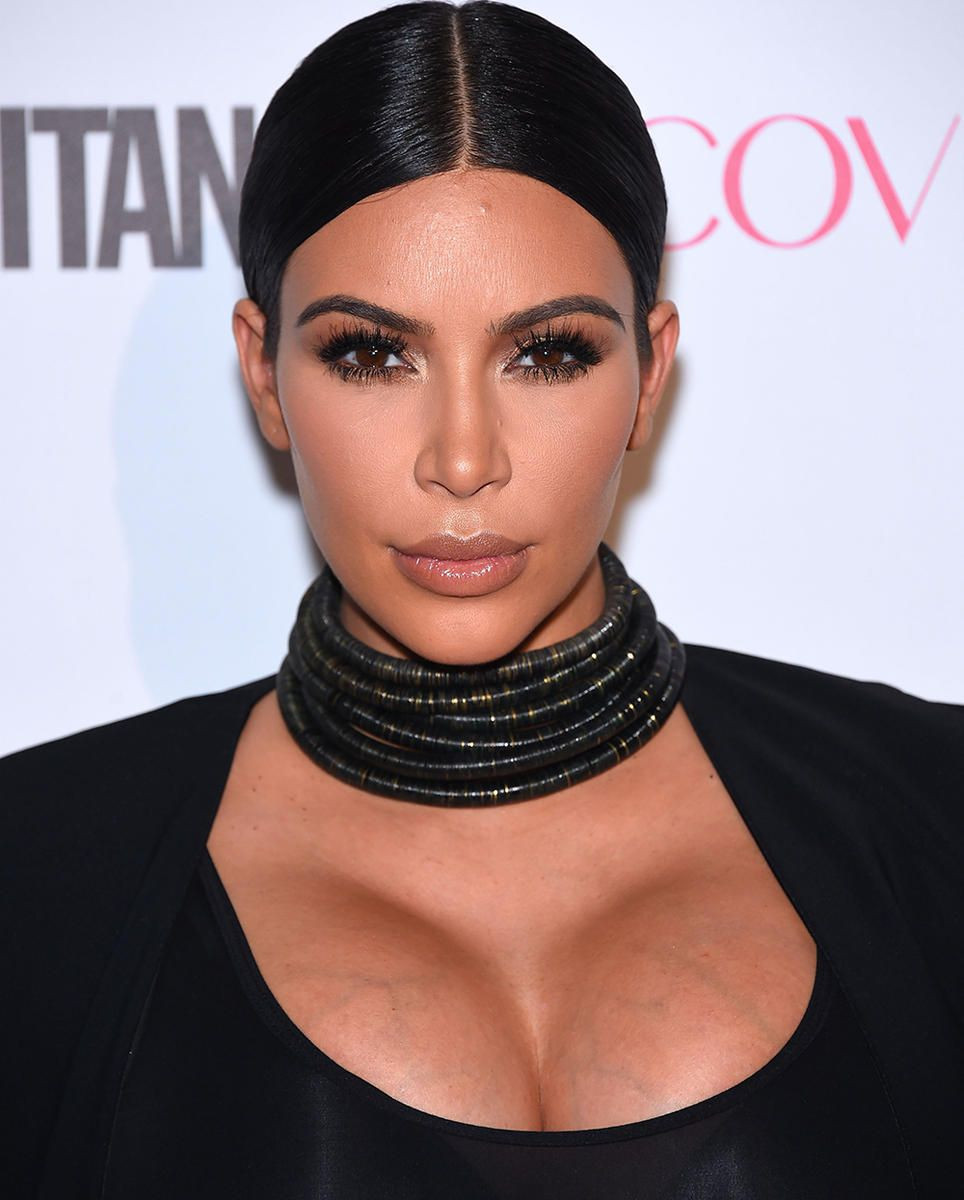 Kim Kardashian’dan yılın ilk yatak pozu - Sayfa 12