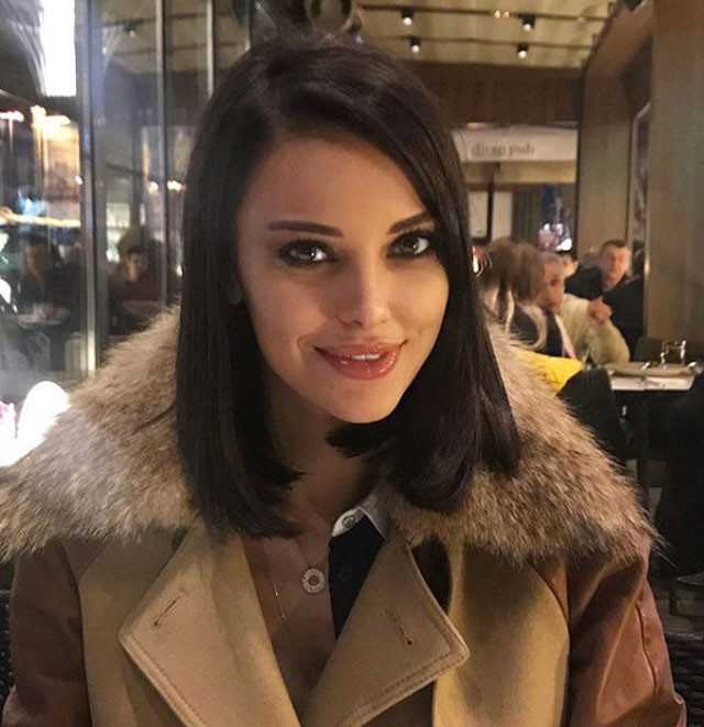 Tuvana Türkay'dan olay paylaşım! Bir kadınla dudak dudağa! - Sayfa 6