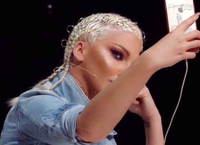 Jelena Karleusa çılgına döndü: Kıçımı öpün bitkinlikten ölün! - Sayfa 101