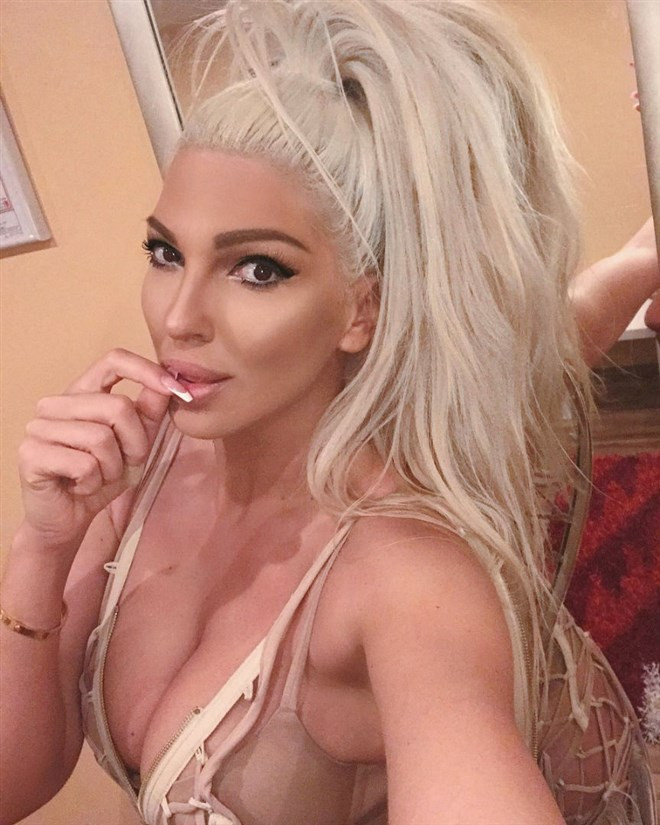 Jelena Karleusa çılgına döndü: Kıçımı öpün bitkinlikten ölün! - Sayfa 120