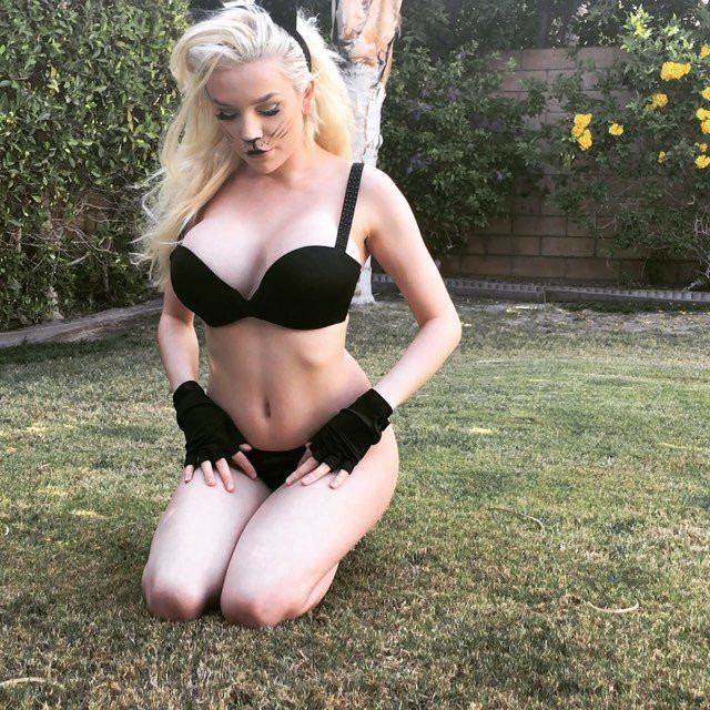 Courtney Stodden şarkıcılığa soyundu! - Sayfa 17