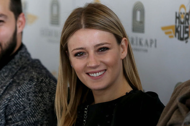 Gizem Karaca’nın evinde esrar öğütme makinesi ele geçirildi - Sayfa 1