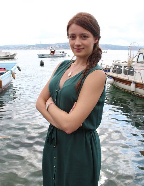 Gizem Karaca’nın evinde esrar öğütme makinesi ele geçirildi - Sayfa 4