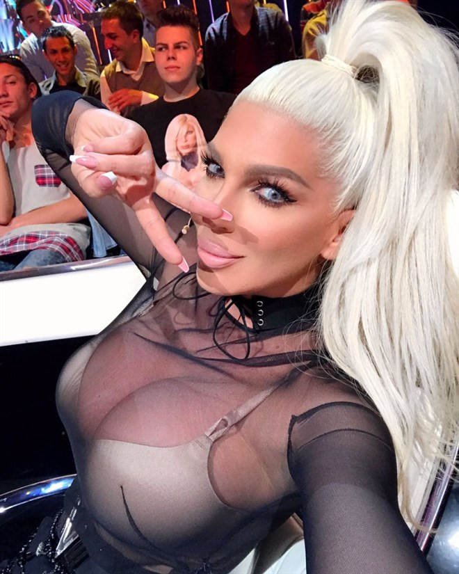 Jelena Karleusa'dan giderayak sınırları zorlayan paylaşım! - Sayfa 30