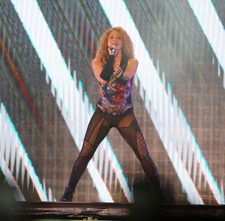 Shakira İstanbul konserinde binlerce kişiyi coşturdu - Sayfa 21