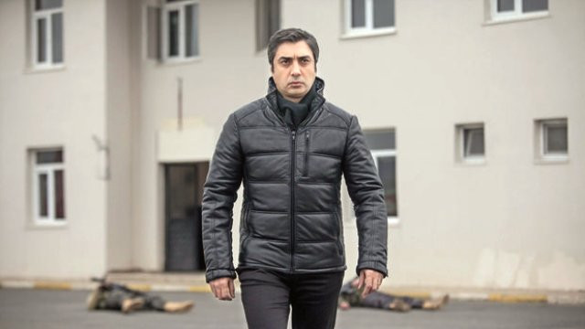 Polat Alemdar'ın giydiği mont moda oldu - Resim : 2