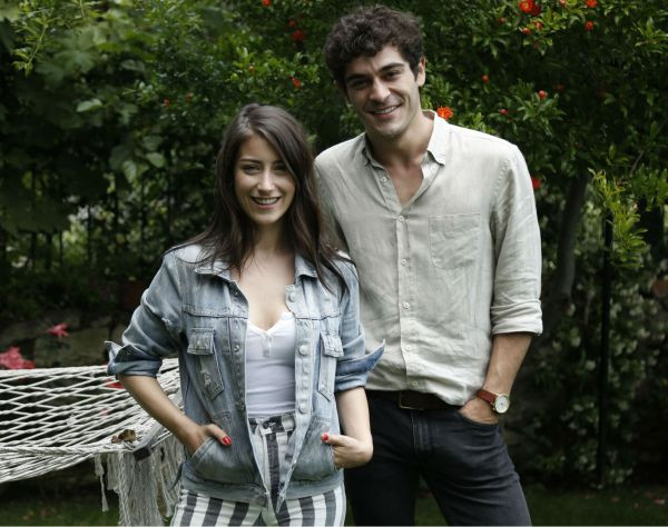 Hazal Kaya ve Burak Deniz Fox TV'nin yeni dizisinde! (Medyaradar/Özel) - Resim : 1