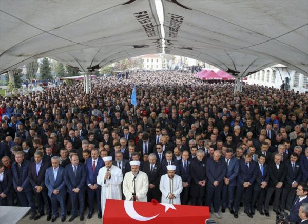 Naim Süleymanoğlu'na son görev! Türkiye efsane sporcusuna ağlıyor! - Resim : 1